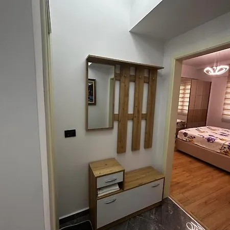Center Apartment *